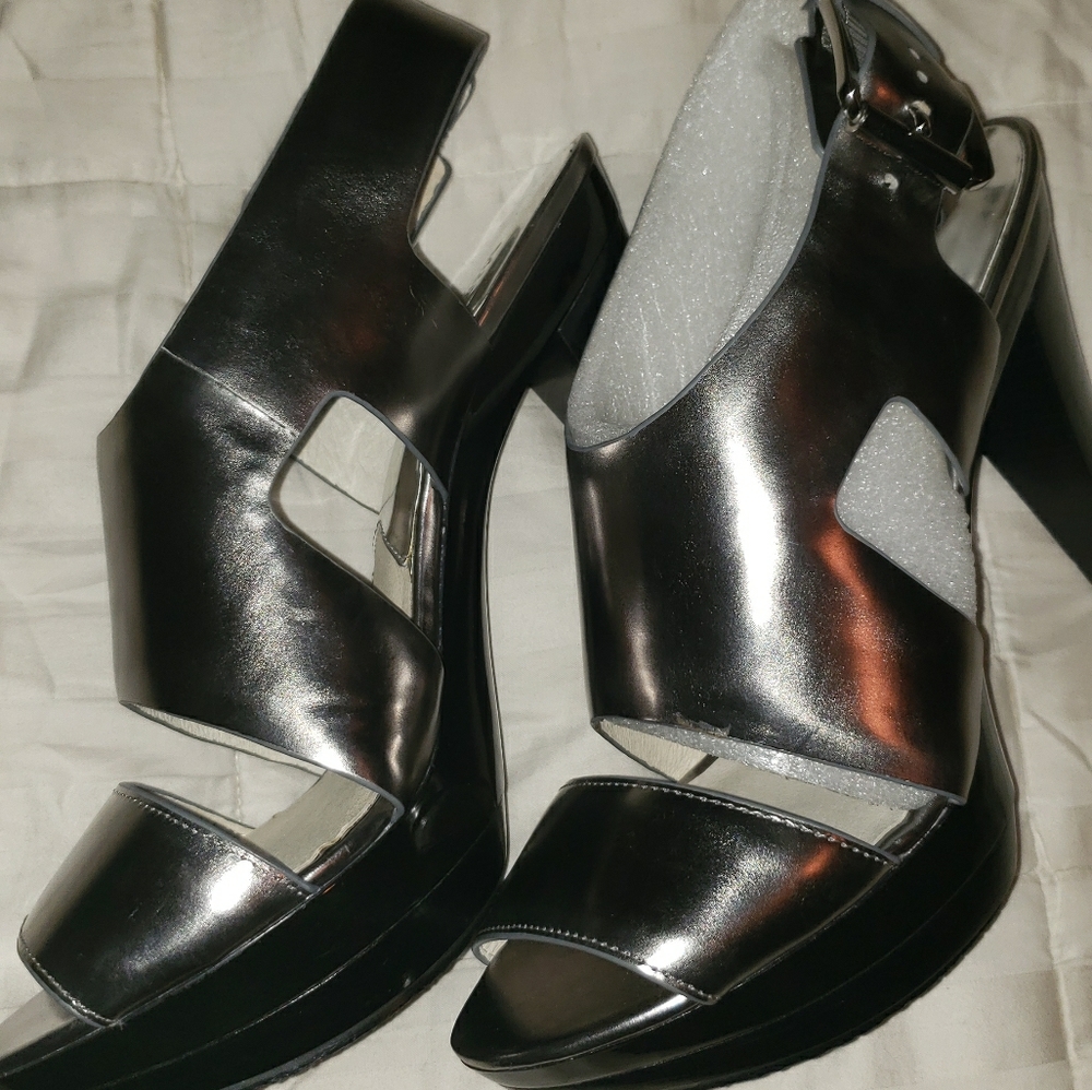 Michael Michael Kors Carla platform size 9